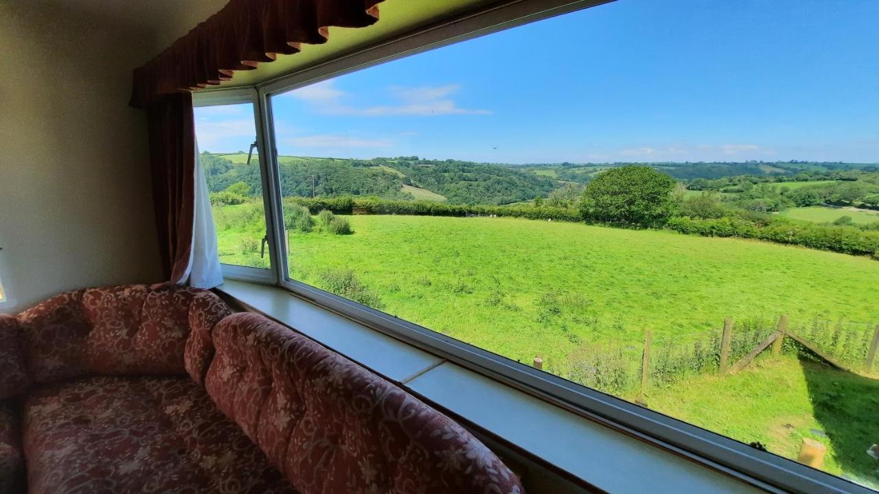 Grey Alders Villa Carmarthen Luaran gambar